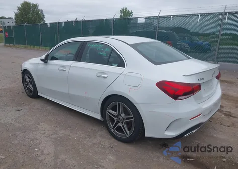 2020 Mercedes-Benz A 220 4Matic z USA, uszkodzony, nr VIN WDD3G4FB0LW036562
